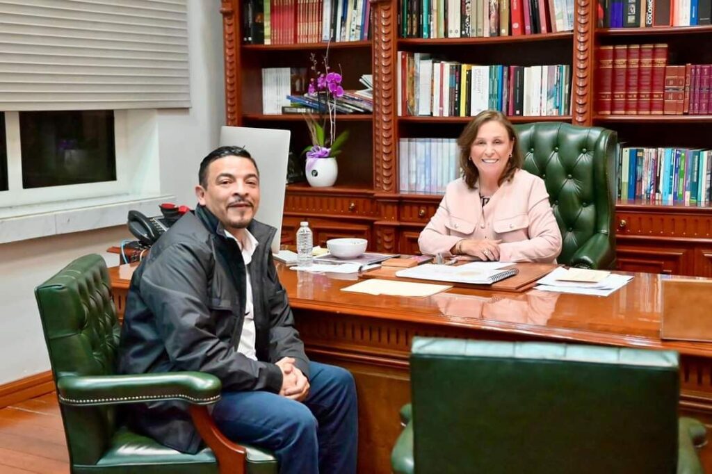 La Gobernadora Norma Rocío Nahle García se reúne con Juan Javier Gómez Cazarín delegado del Bienestar en Veracruz.