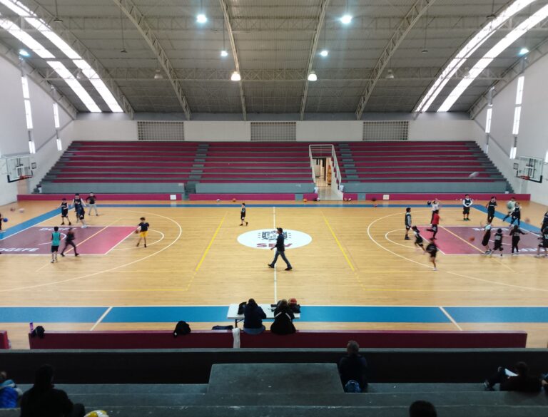 Reinician prácticas de baloncesto niños y niñas del Club Leones y Leonas de Xalapa.